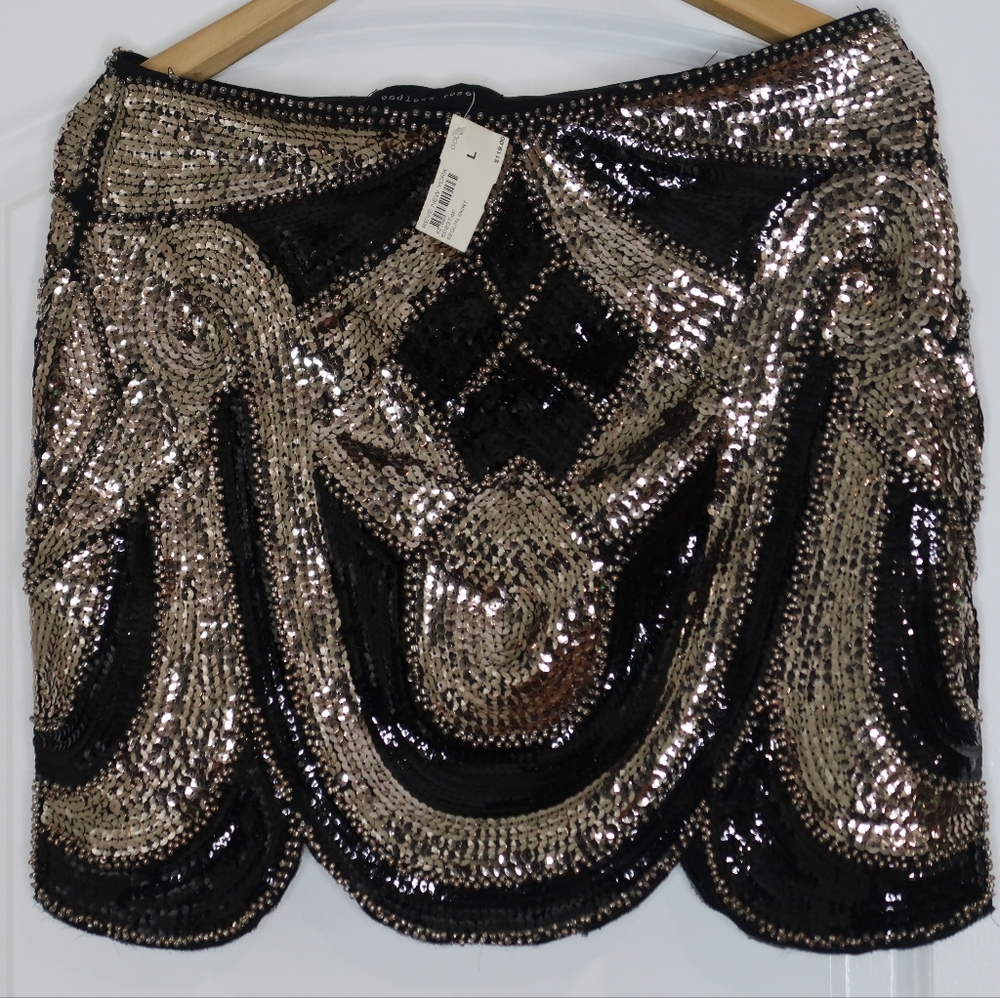 *NWT  Sequin Skirt